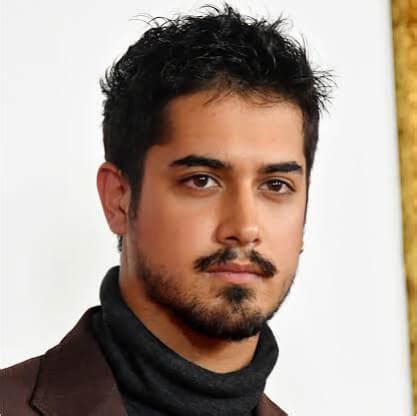 avan jogia net worth|Avan Jogias Profile, Net Worth, Age, Height,。